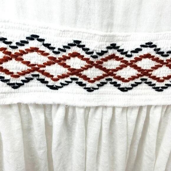 Free People NWT Women's Market Embroidery Trim Tassel Tie V-Neck Tee White Small - Picture 6 of 8